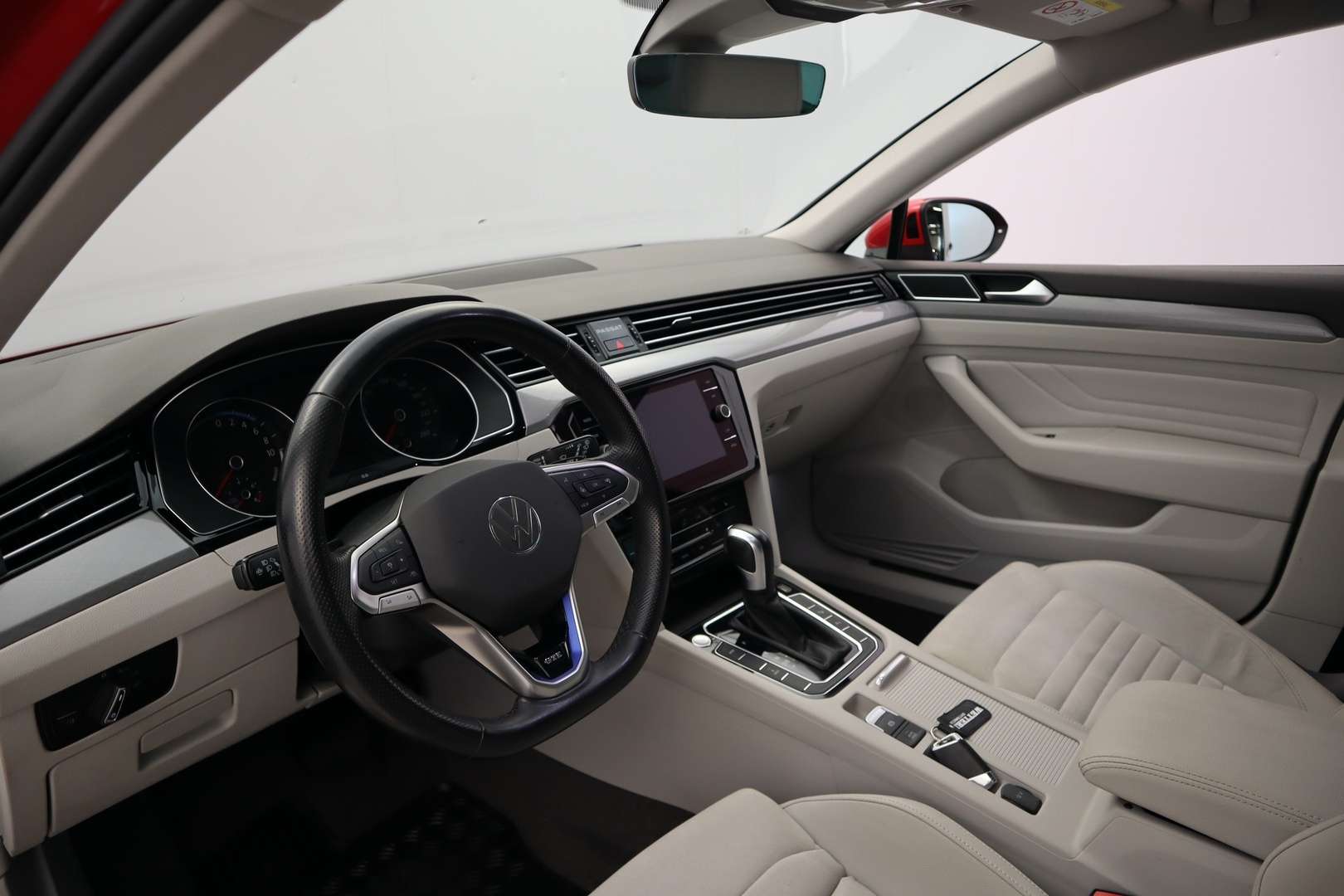 VOLKSWAGEN Passat 16