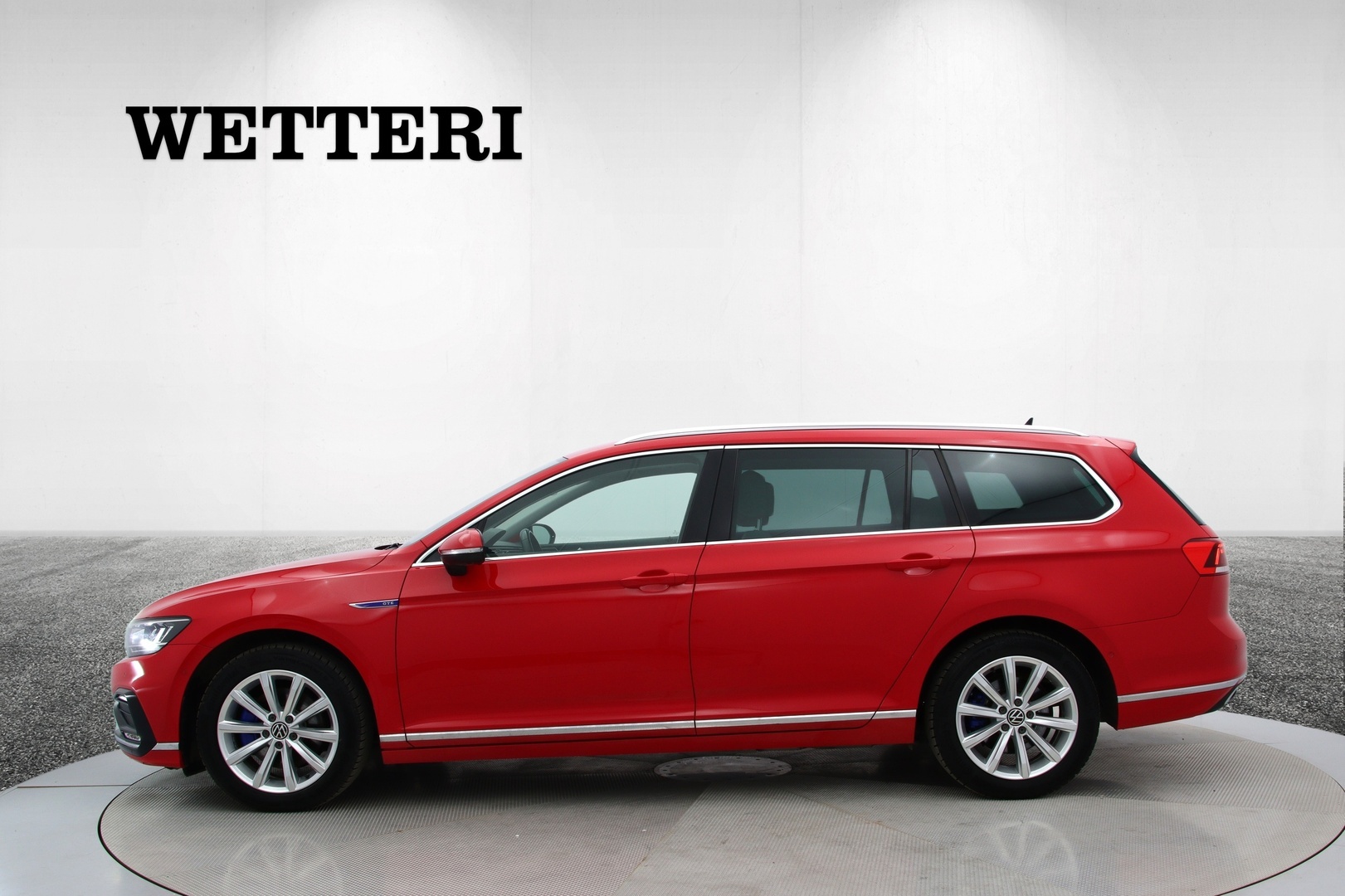VOLKSWAGEN Passat 2