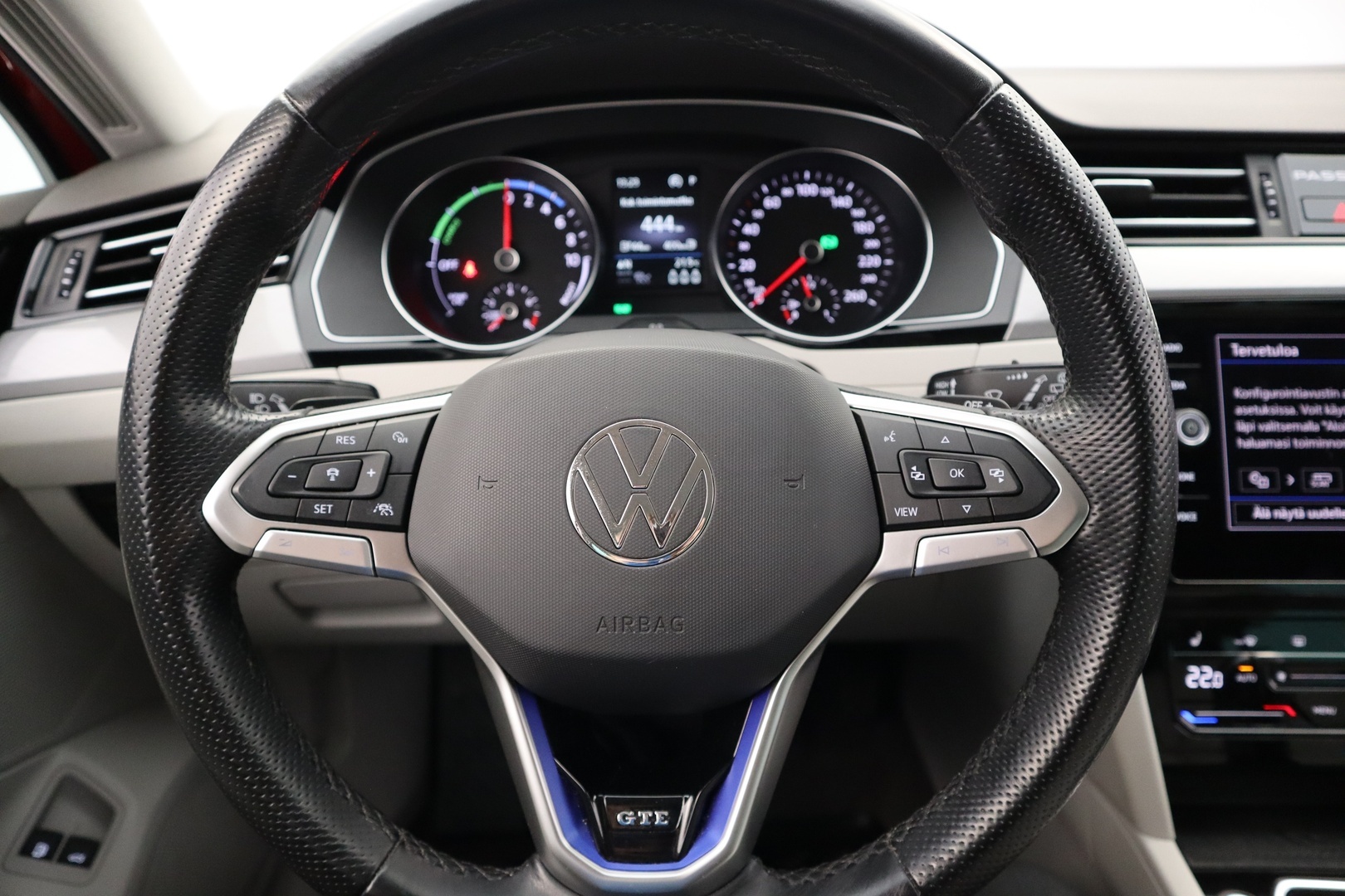 VOLKSWAGEN Passat 20