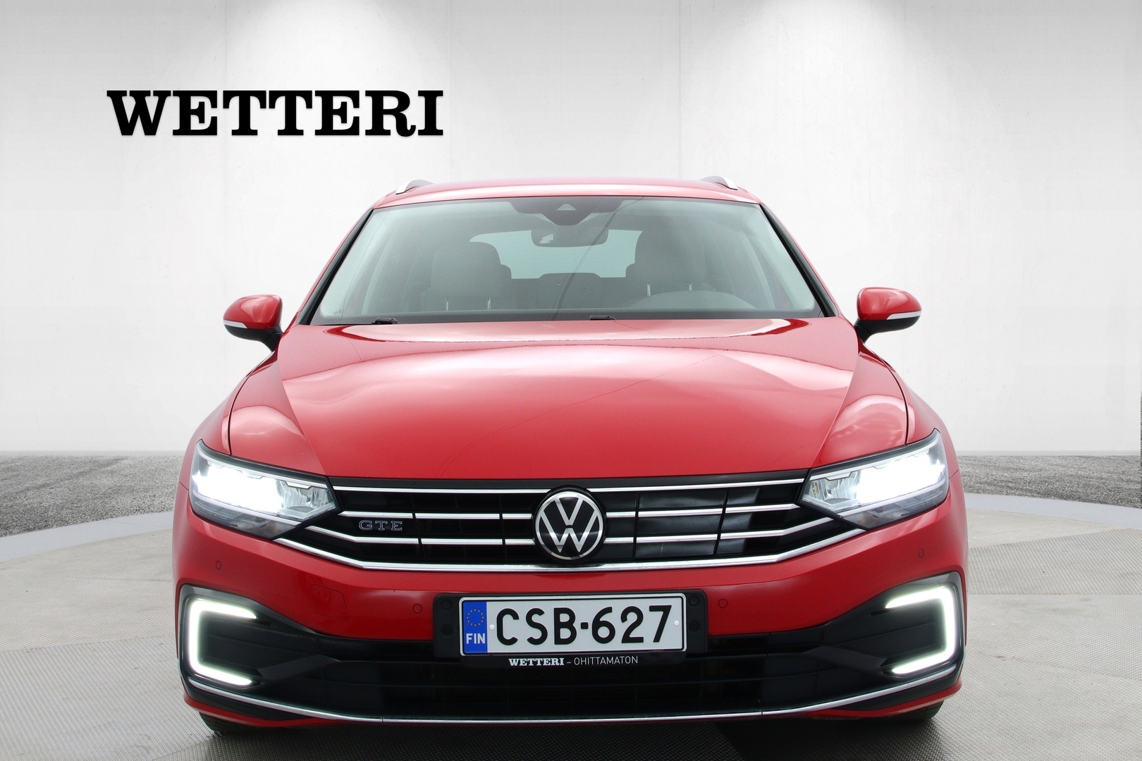 VOLKSWAGEN Passat 8