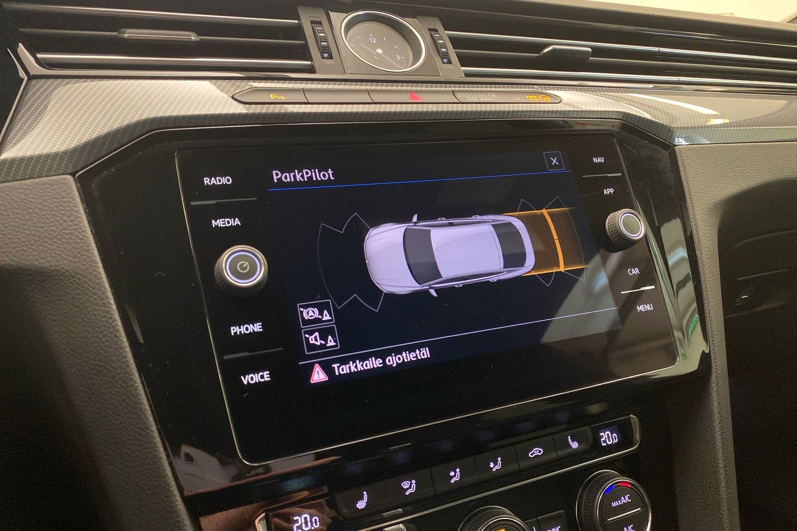 VOLKSWAGEN Arteon 12
