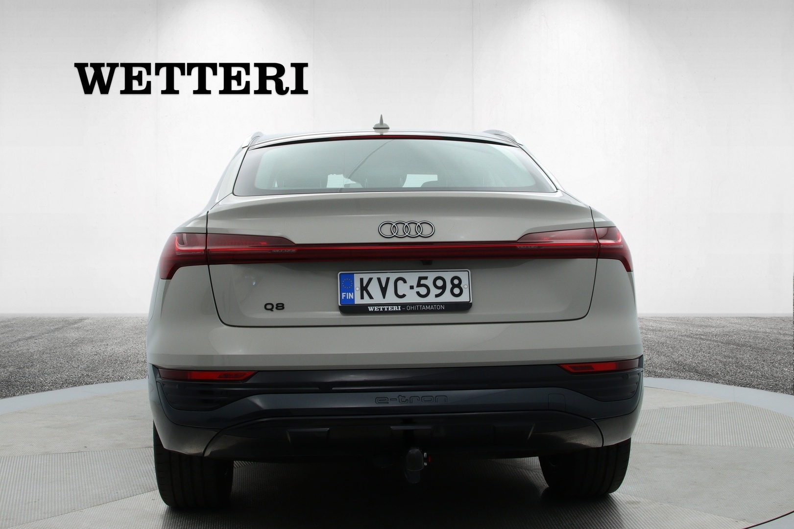 AUDI Q8 e-tron 4