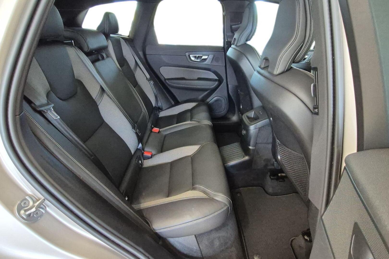 VOLVO XC60 11
