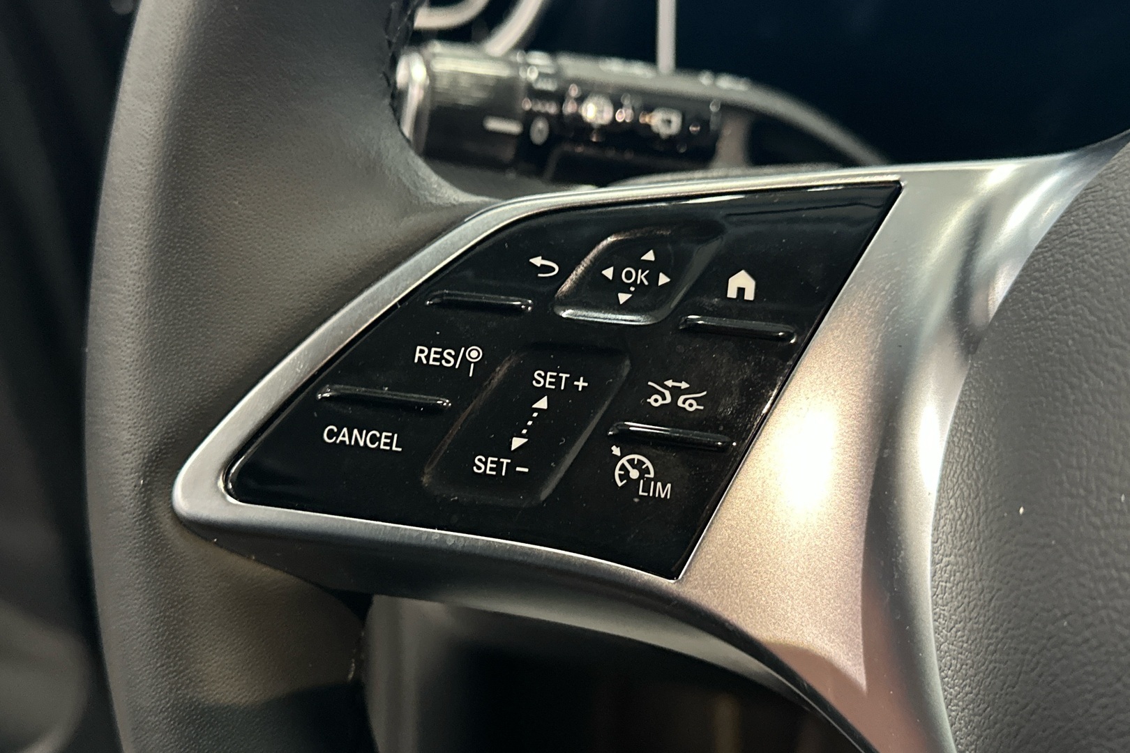 MERCEDES-BENZ C 12