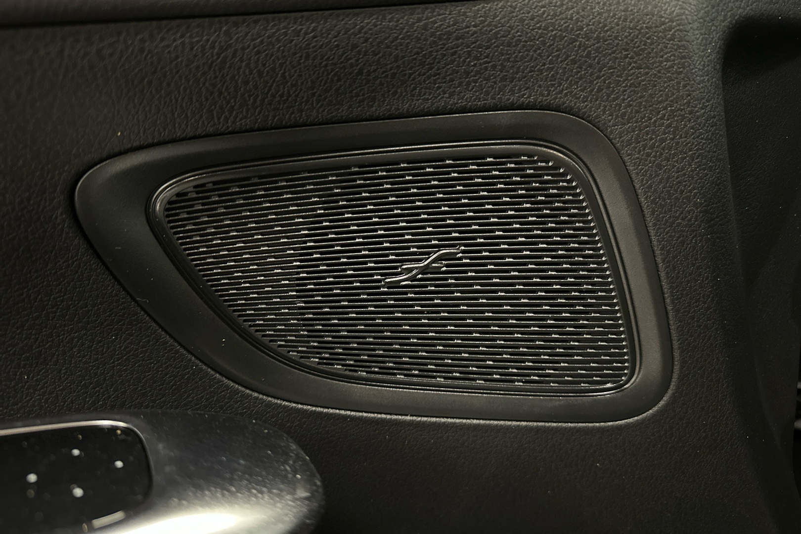 MERCEDES-BENZ C 22