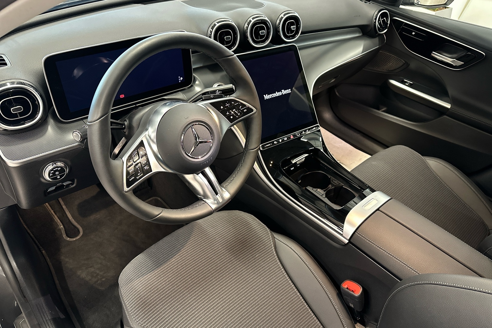 MERCEDES-BENZ C 6