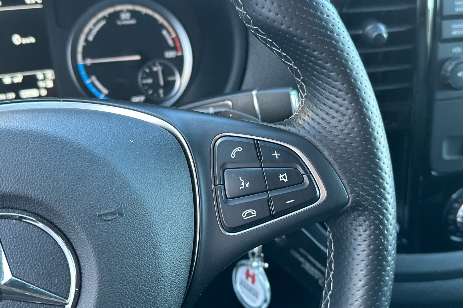 MERCEDES-BENZ VITO 17