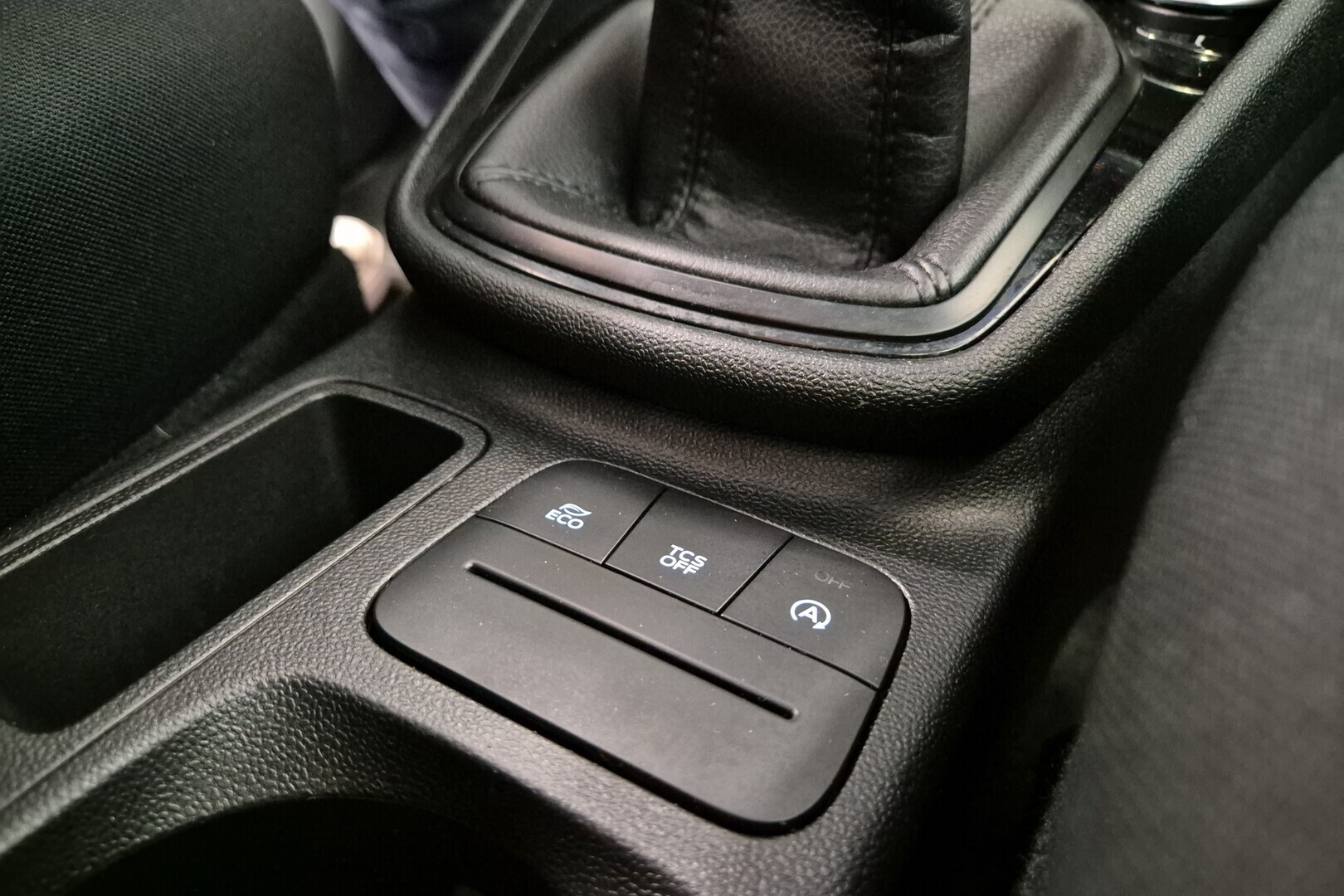 FORD Fiesta 13