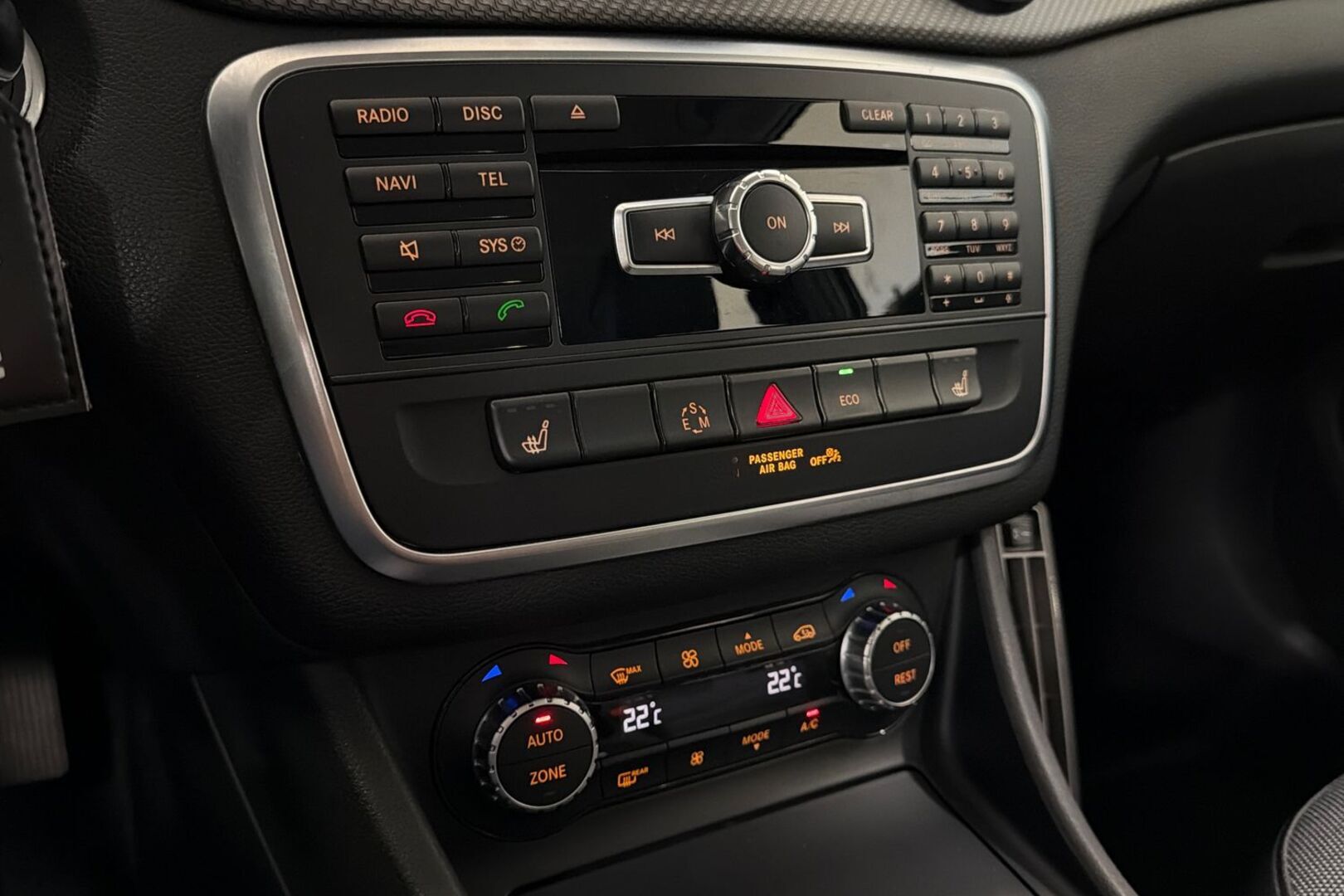 MERCEDES-BENZ GLA 18