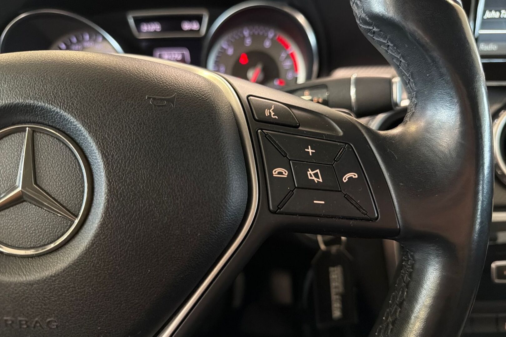 MERCEDES-BENZ GLA 22
