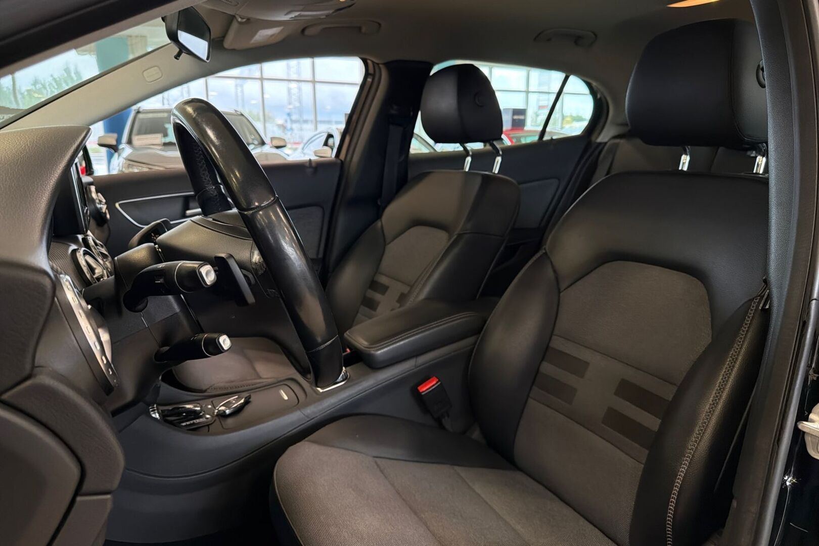 MERCEDES-BENZ GLA 23