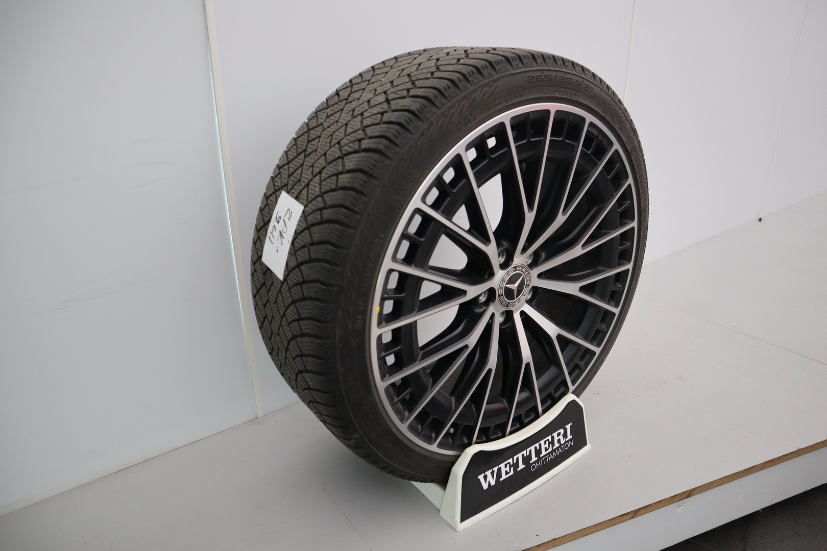MERCEDES-BENZ EQE 40