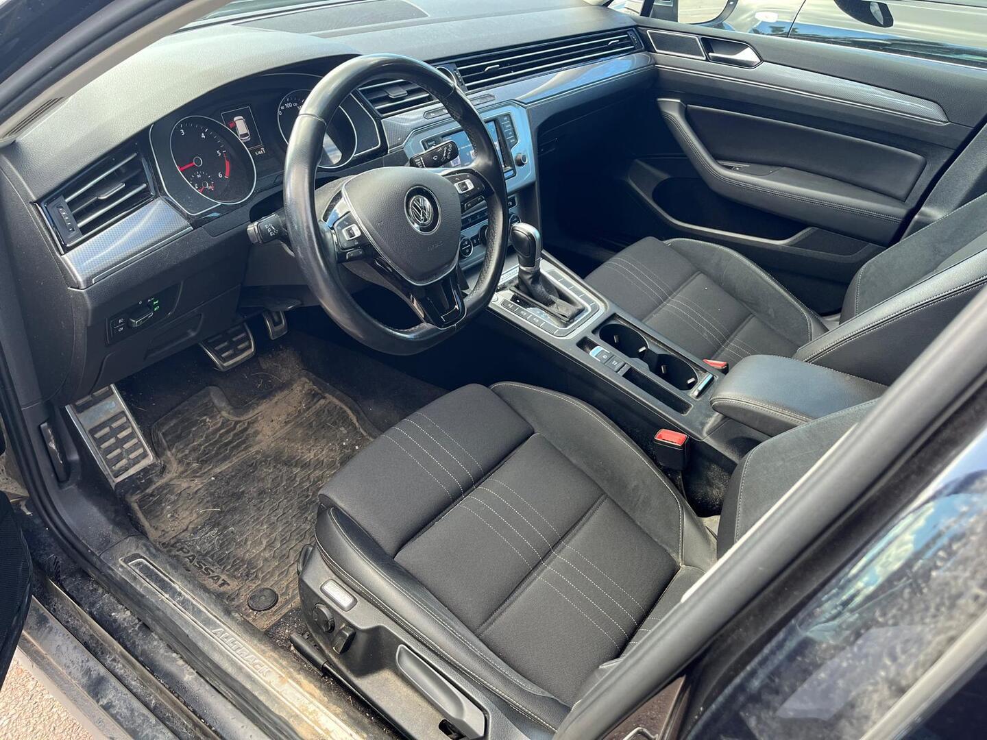 VOLKSWAGEN Passat 2015
