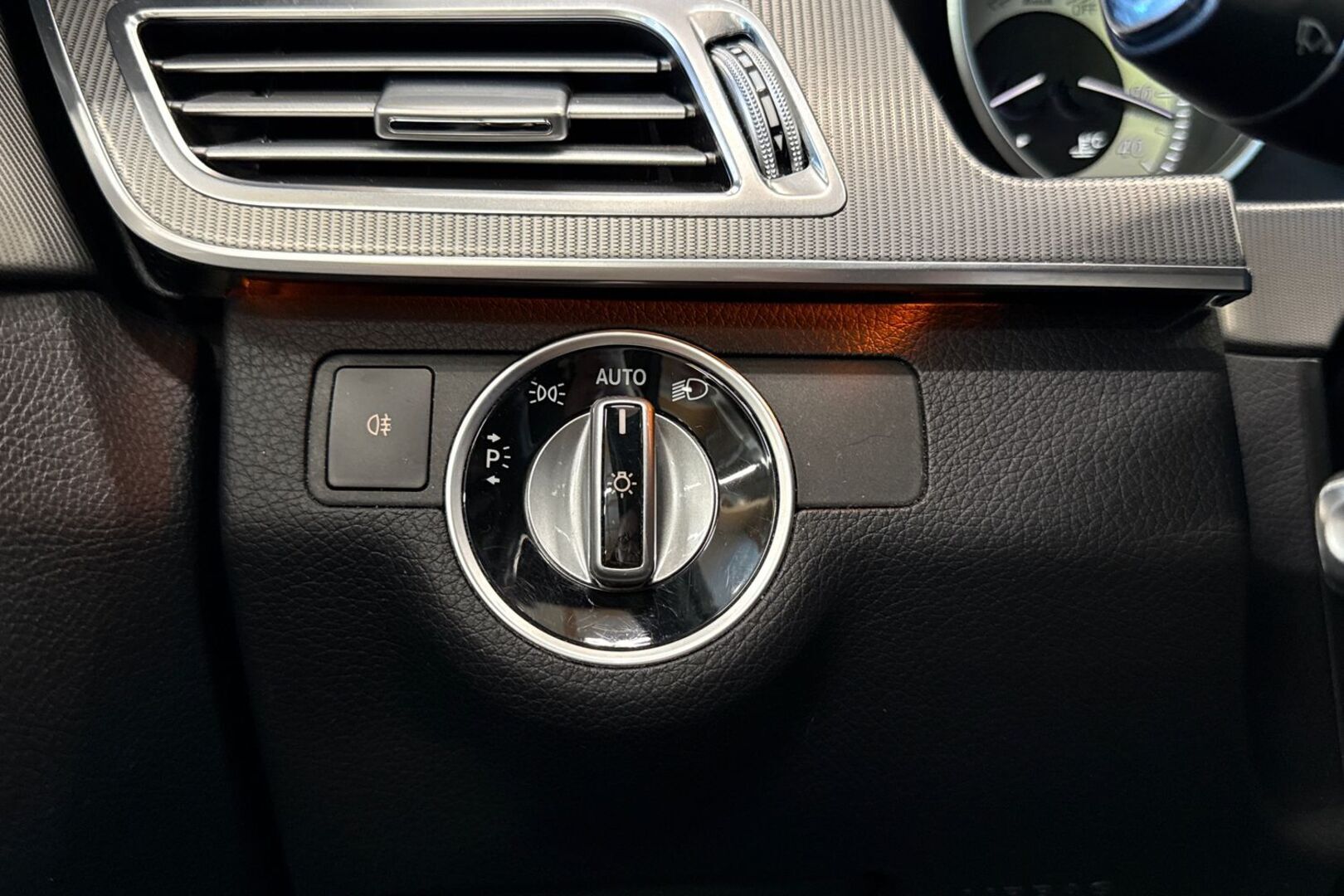 MERCEDES-BENZ E 2013