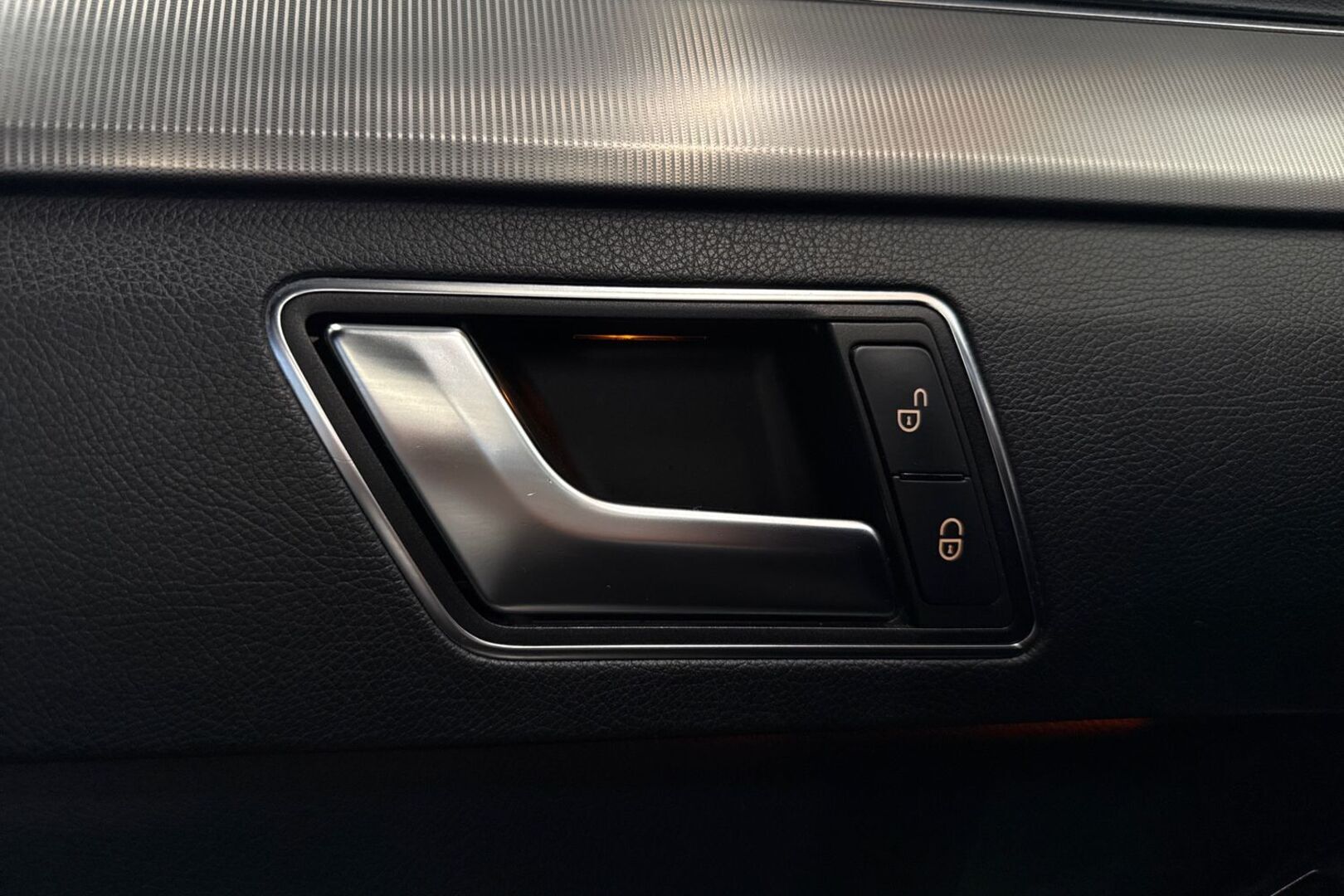 MERCEDES-BENZ E 2013