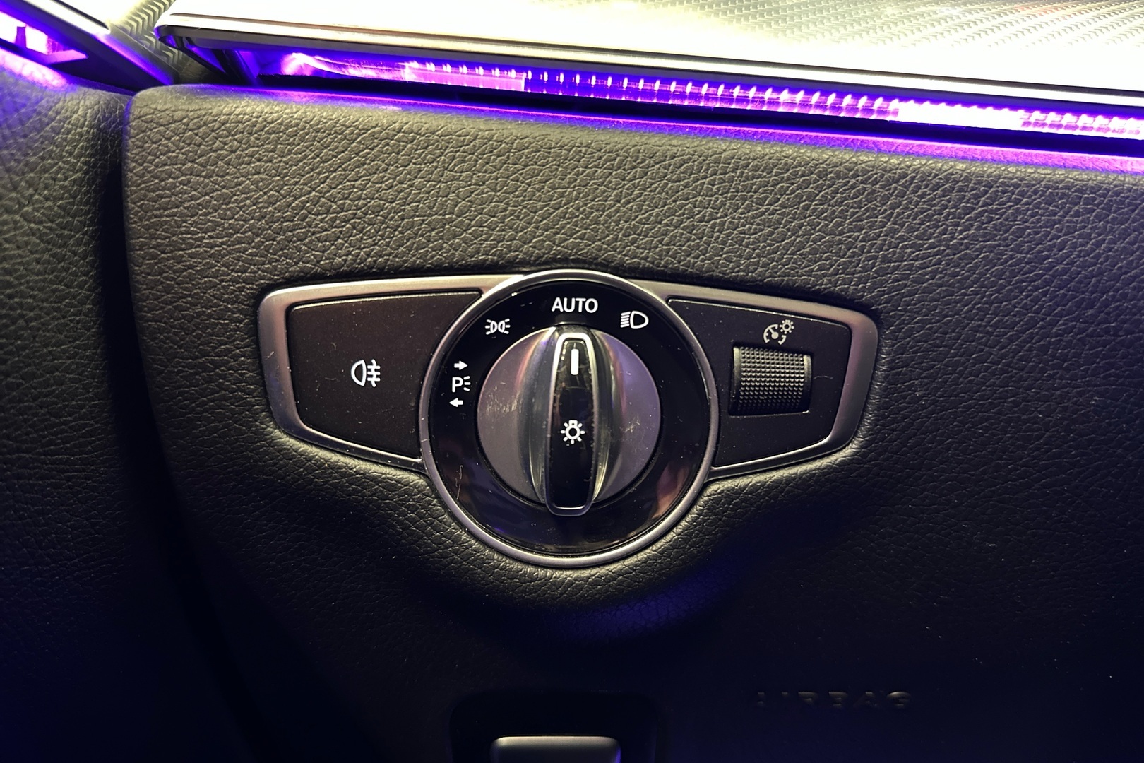 MERCEDES-BENZ E 2019