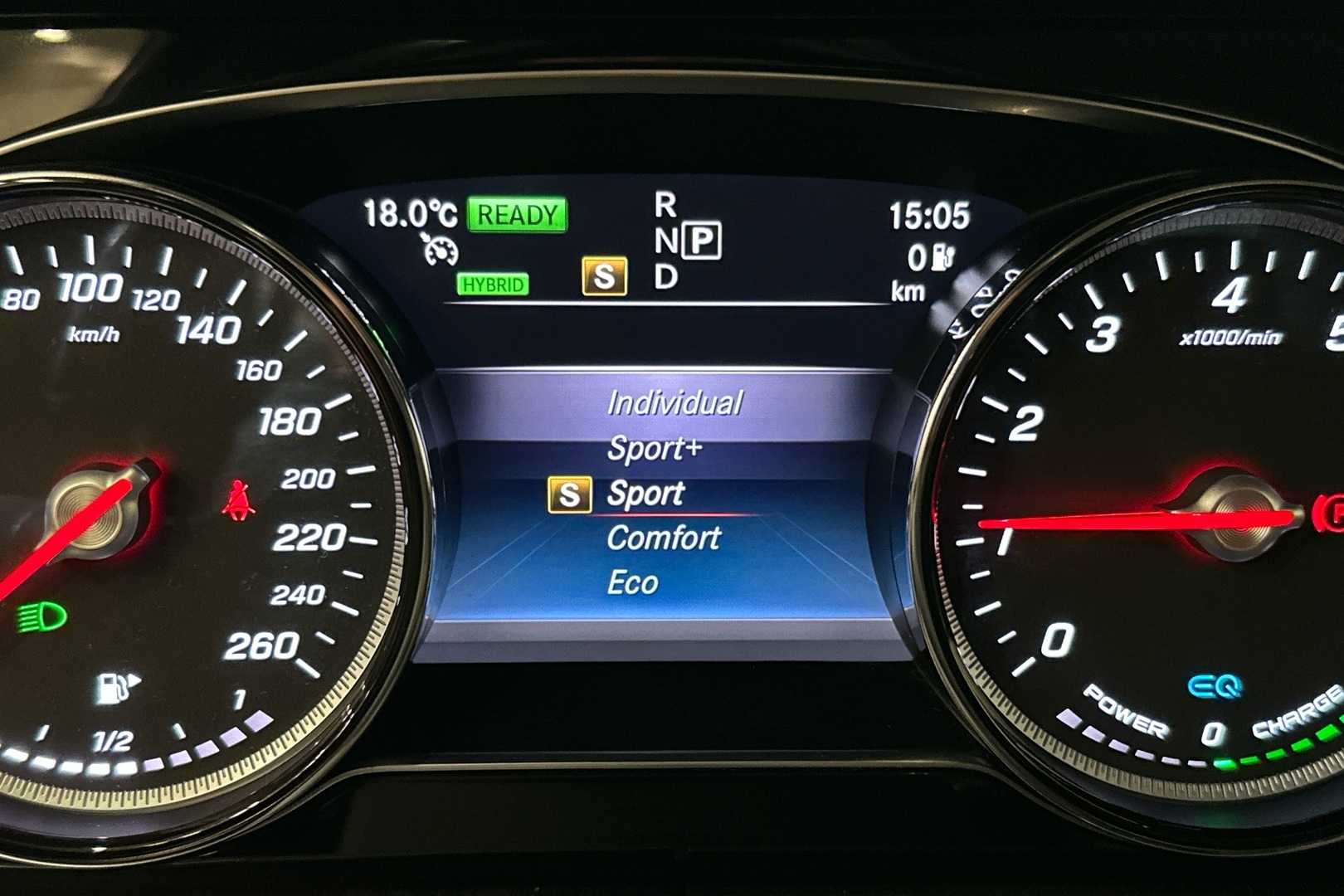 MERCEDES-BENZ E 2019