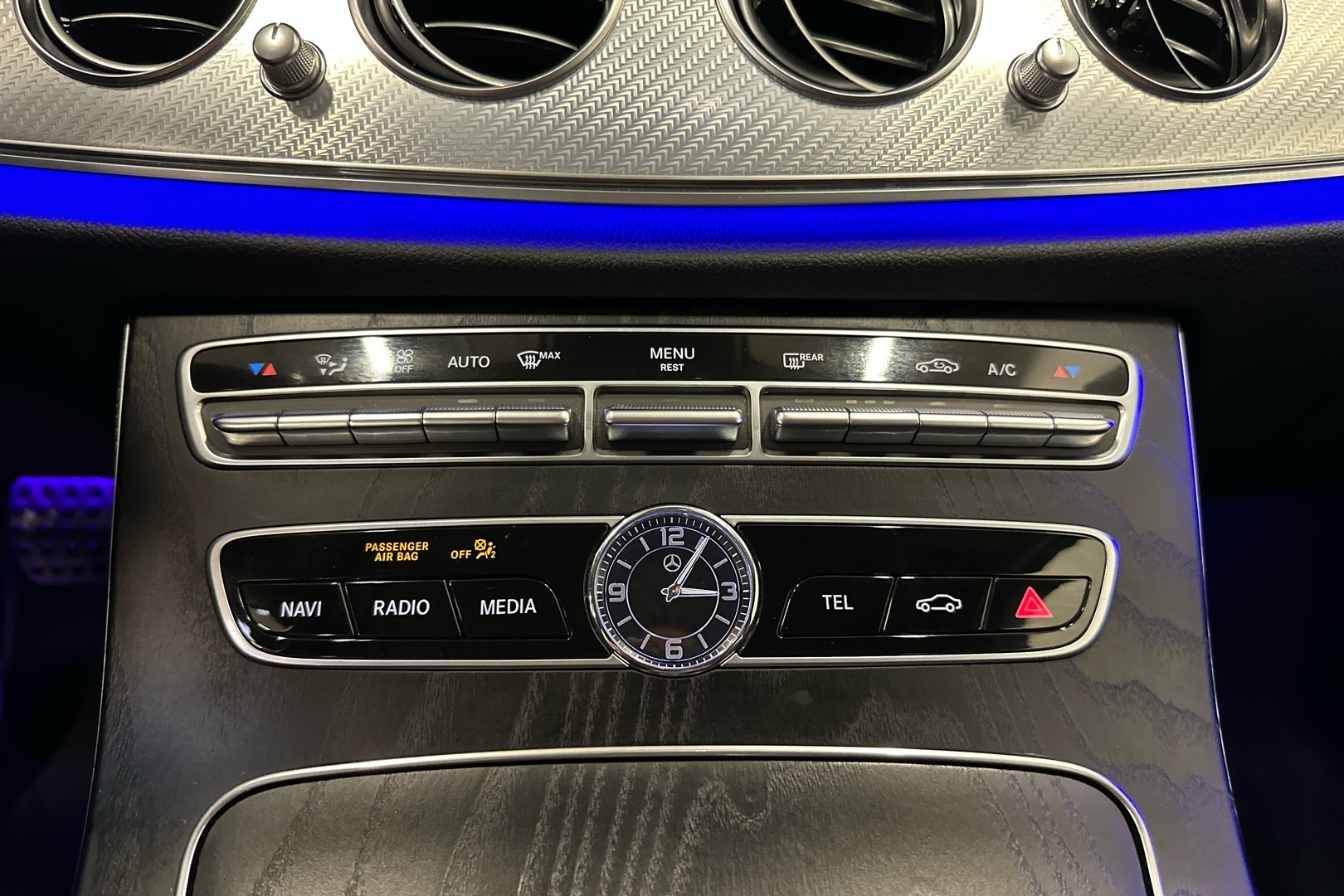 MERCEDES-BENZ E 2019