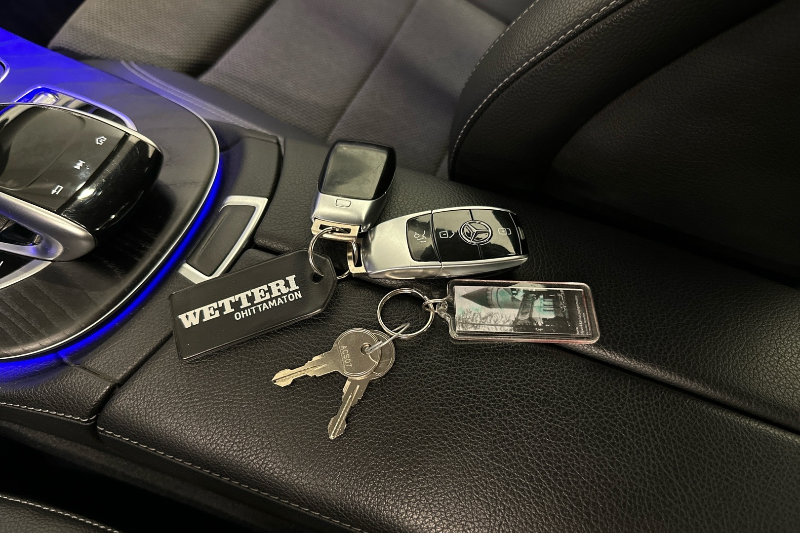 MERCEDES-BENZ E 2019