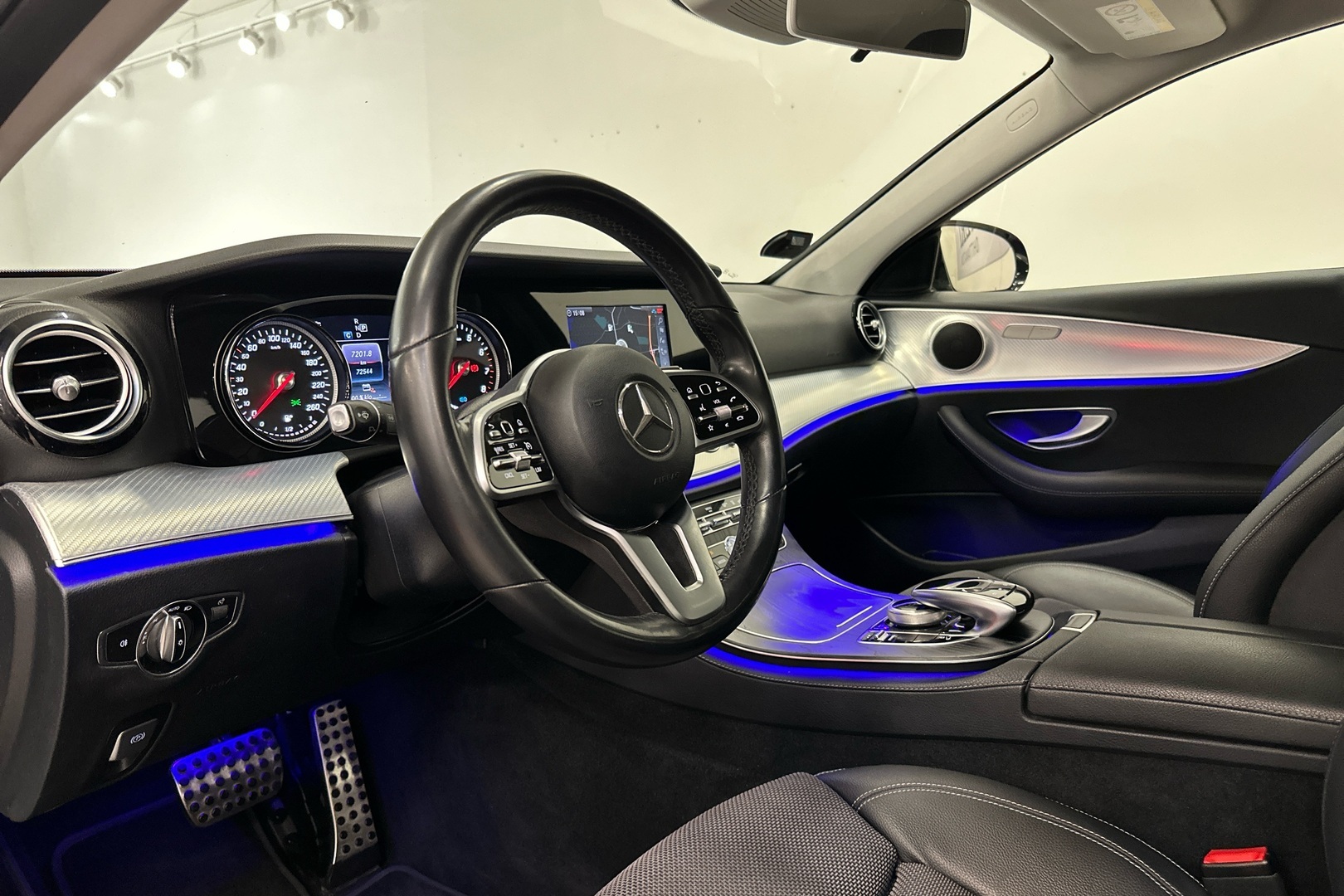 MERCEDES-BENZ E 2019