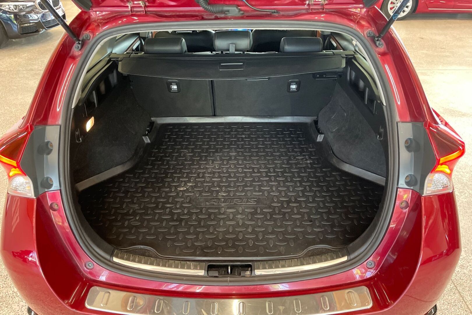 TOYOTA Auris 2017