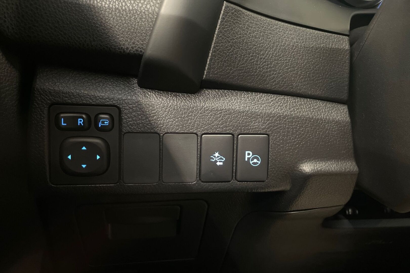 TOYOTA Auris 2017
