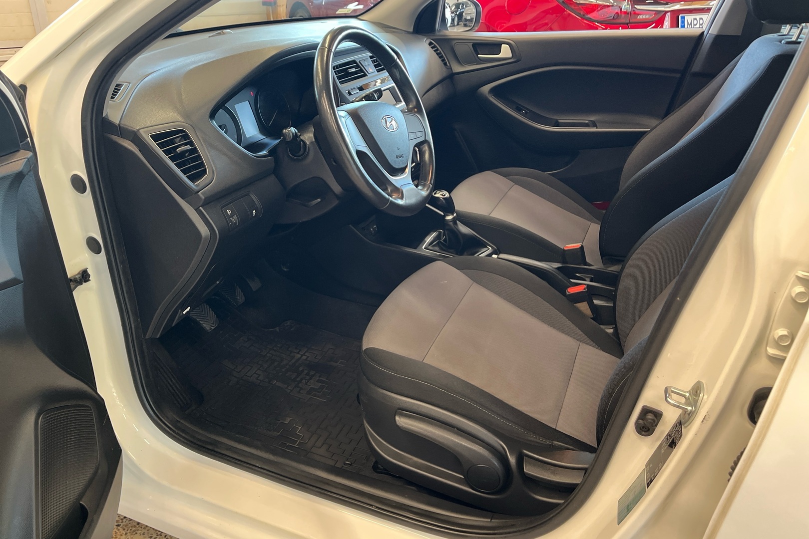 HYUNDAI i20 5d 2017