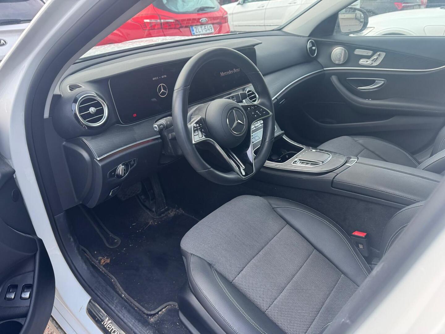 MERCEDES-BENZ E 2023