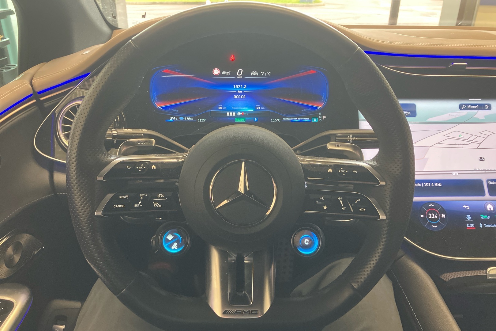 MERCEDES-BENZ EQE 2024