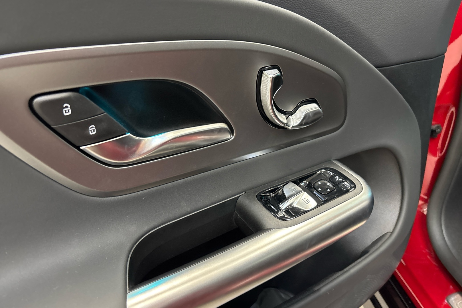 MERCEDES-BENZ CLA 2025