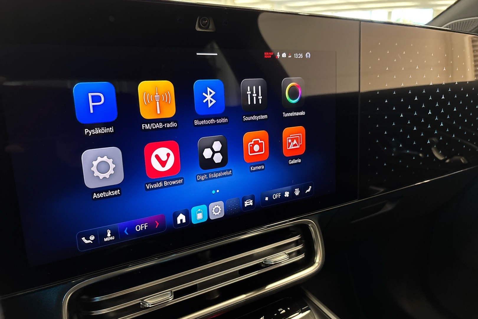 MERCEDES-BENZ CLA 2025