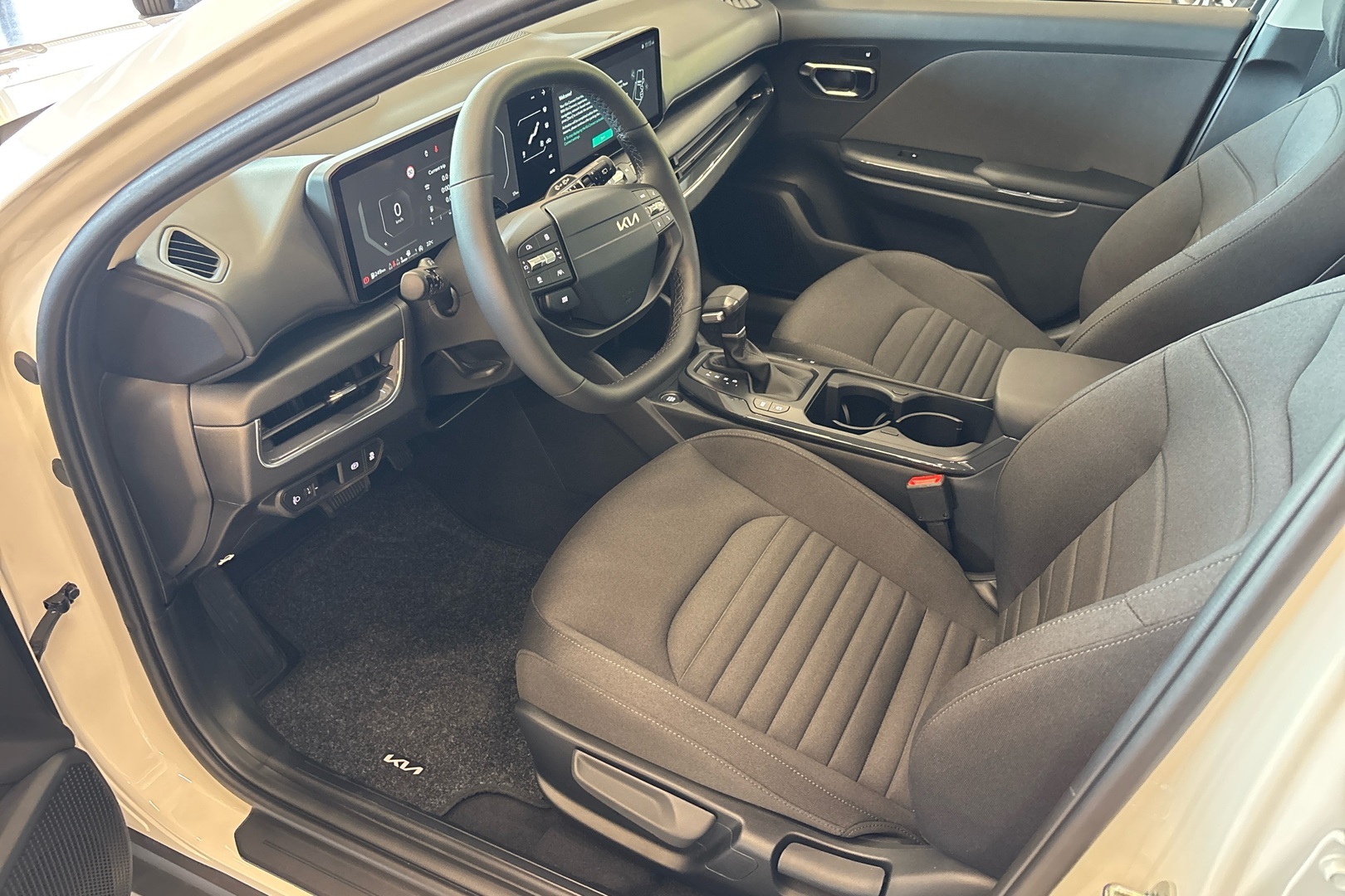 KIA K4 8