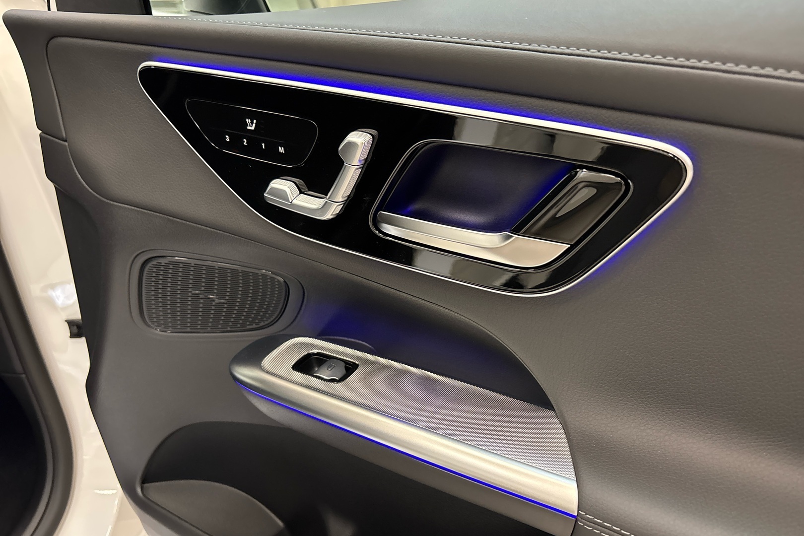 MERCEDES-BENZ GLC 2025