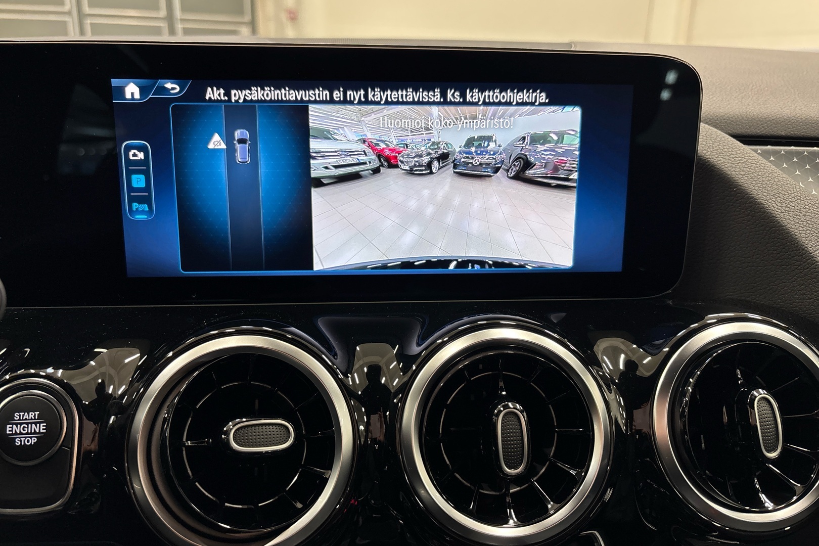 MERCEDES-BENZ GLA 2024