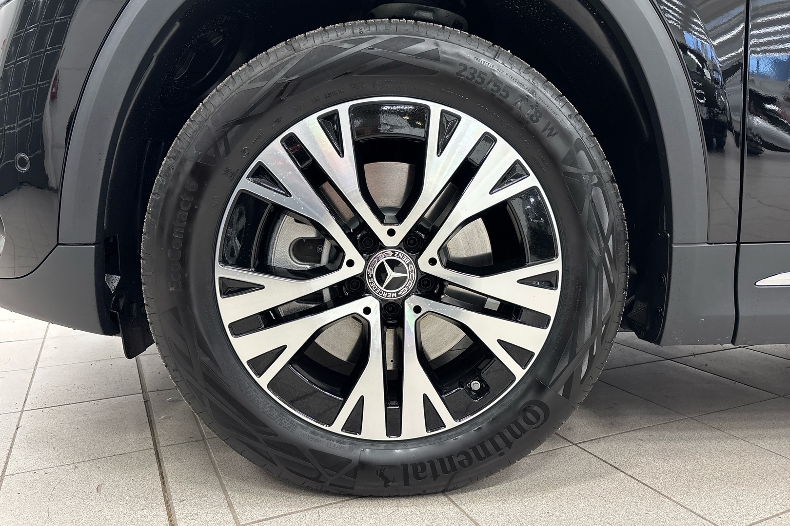 MERCEDES-BENZ GLA 2024