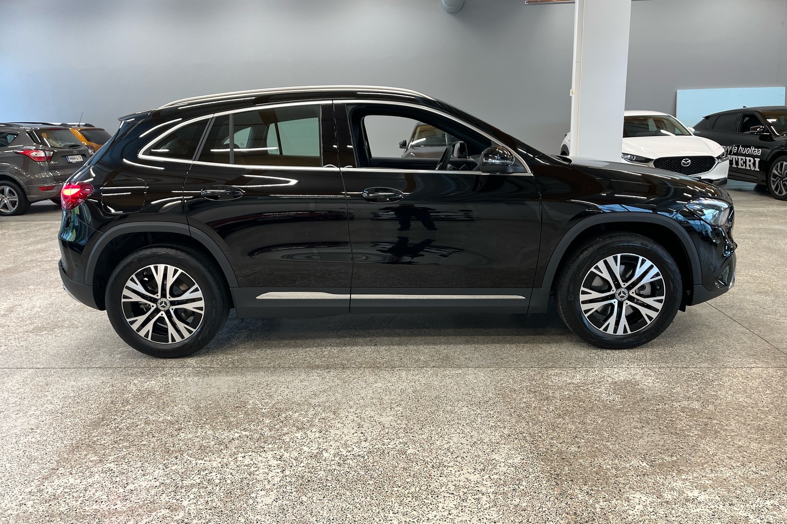 MERCEDES-BENZ GLA 2026