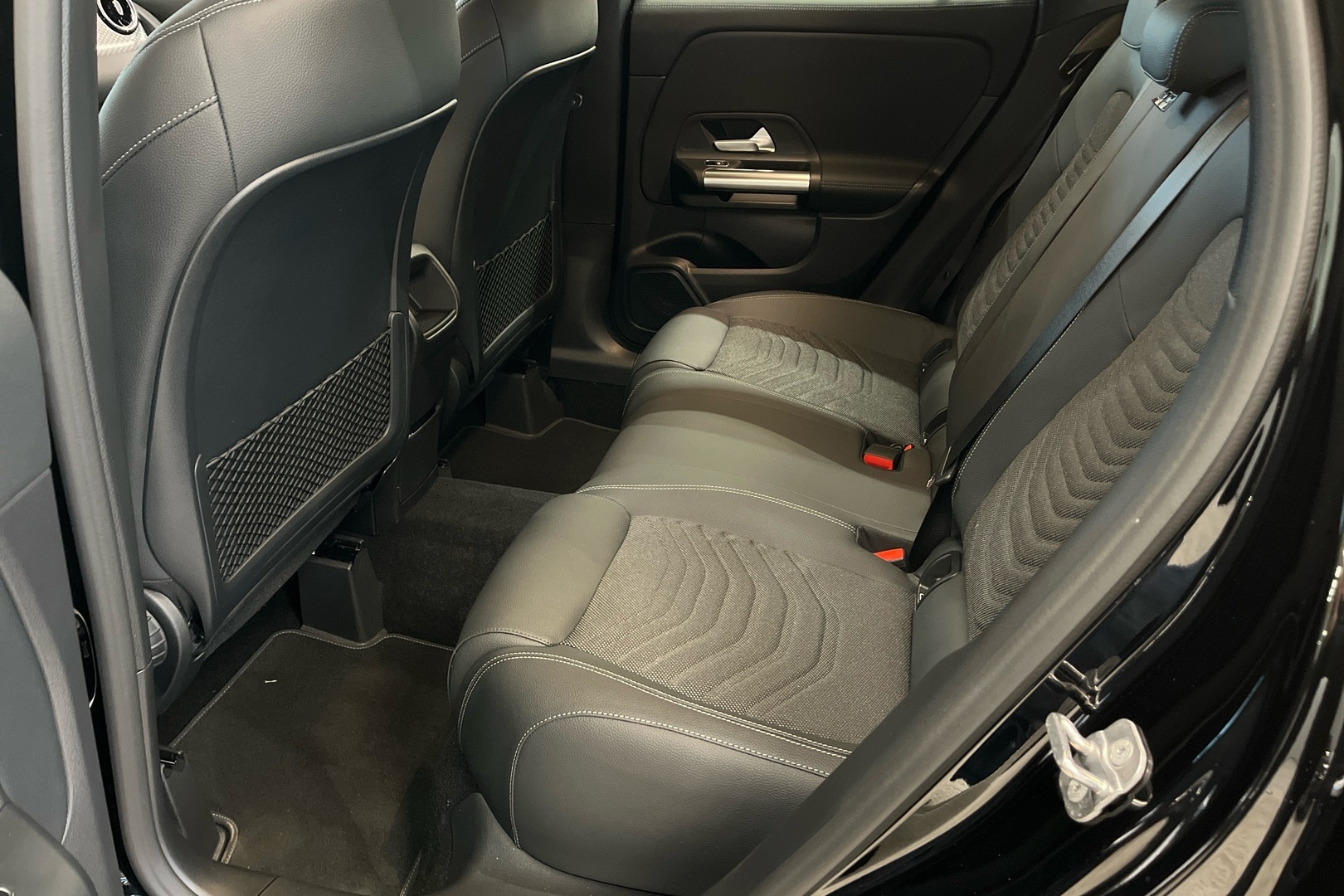 MERCEDES-BENZ GLA 2026