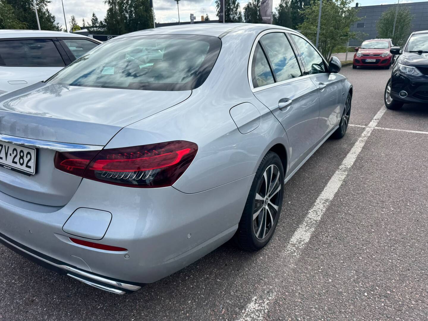 MERCEDES-BENZ E 2021