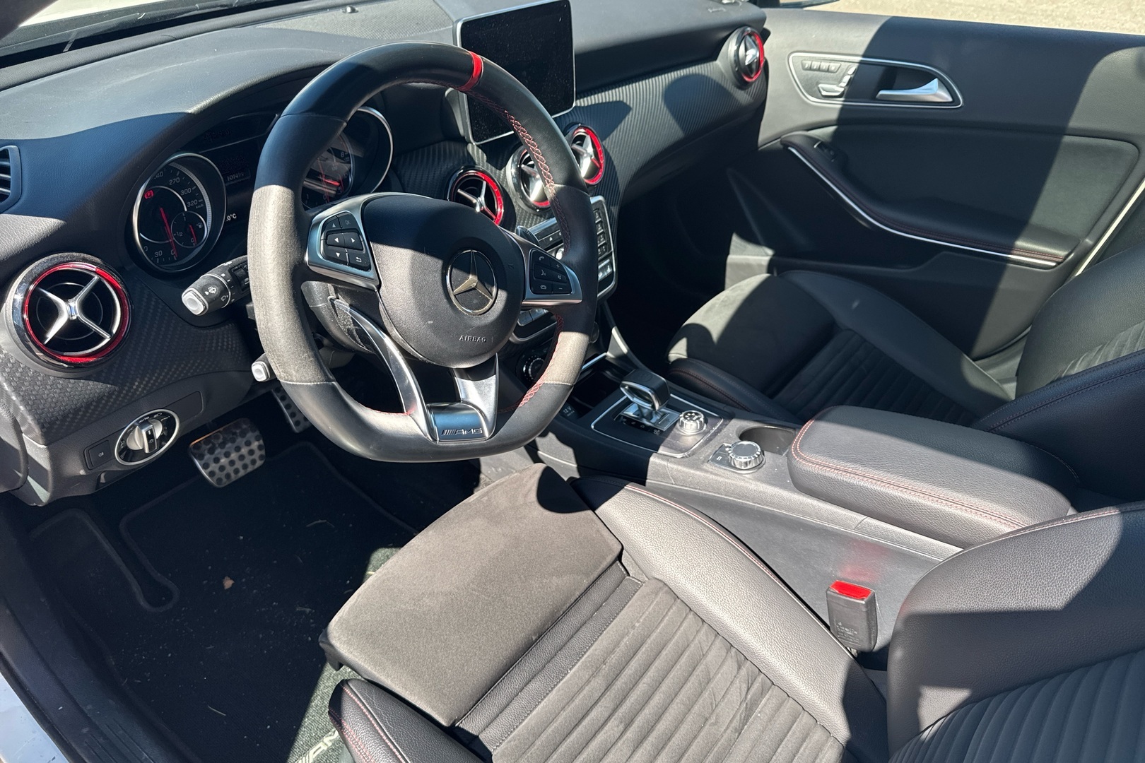 MERCEDES-BENZ A 45 AMG 2017