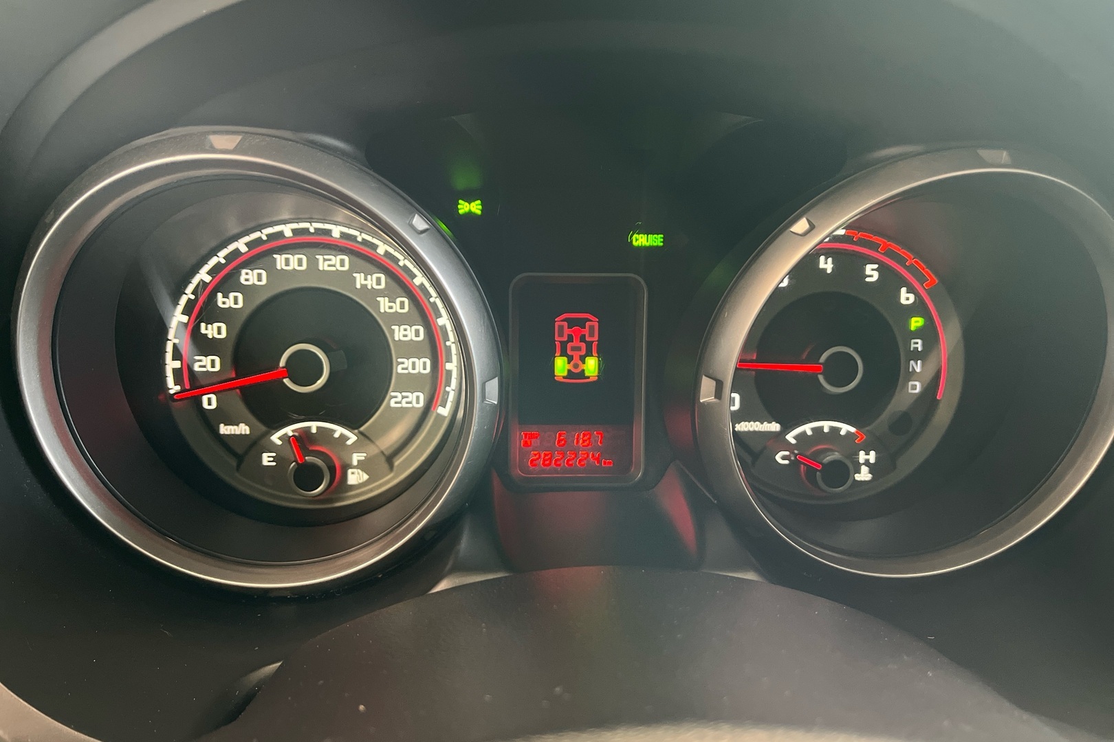 MITSUBISHI Pajero 2015