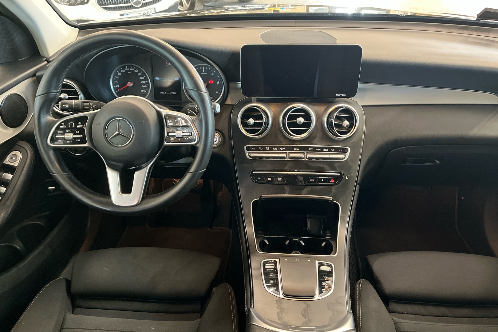 MERCEDES-BENZ GLC 2020