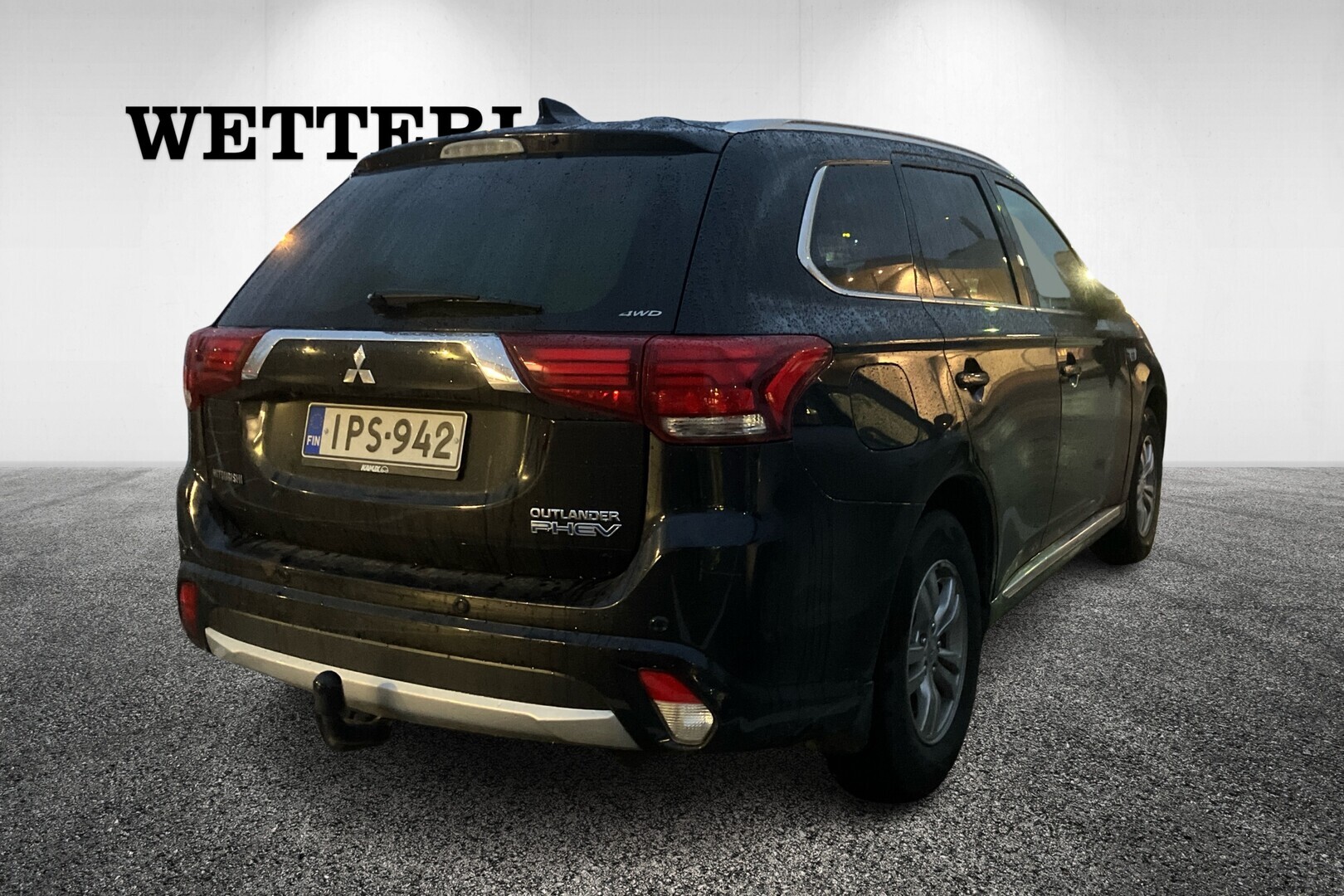 MITSUBISHI Outlander PHEV 2016