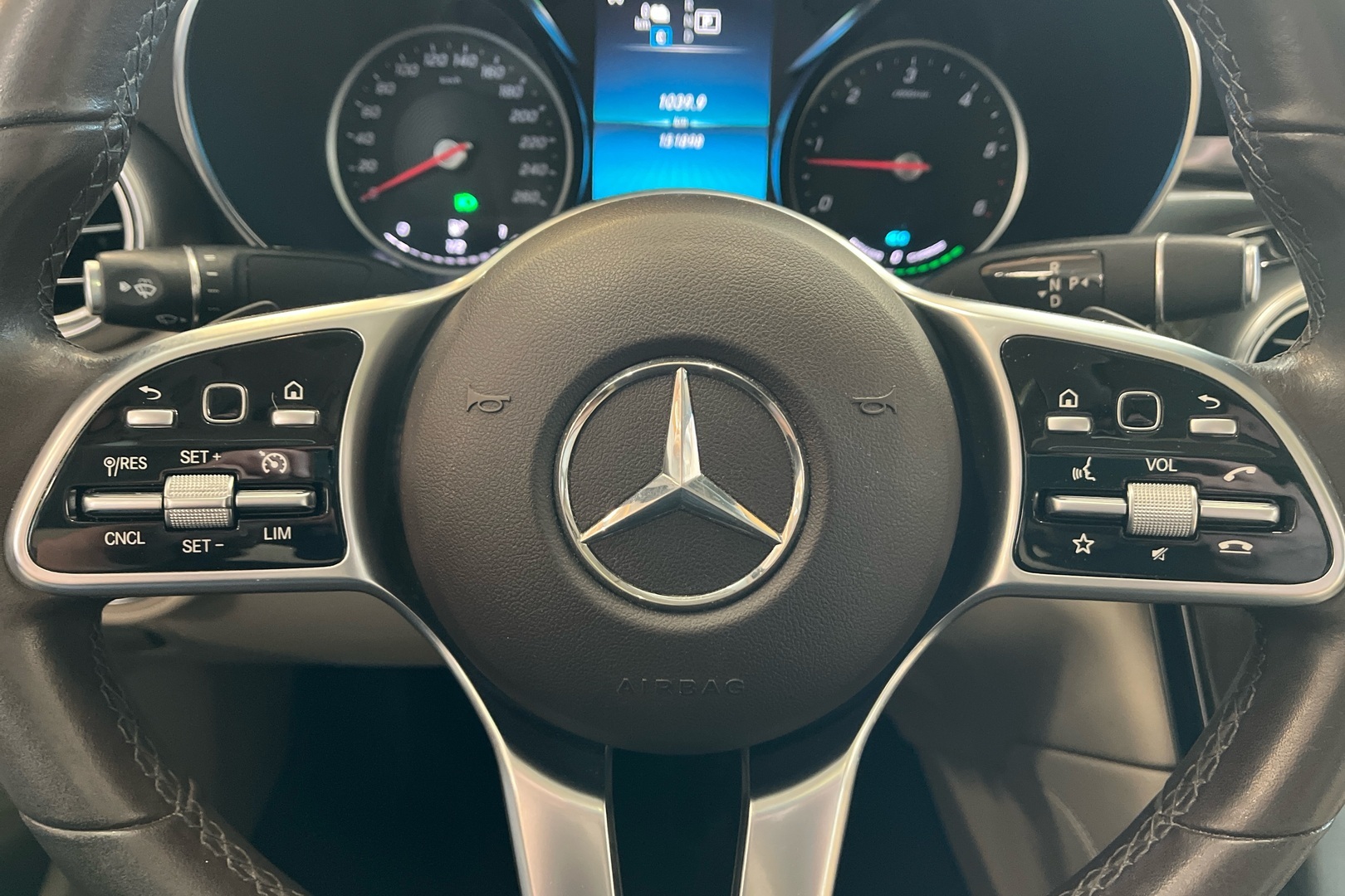 MERCEDES-BENZ GLC 2020