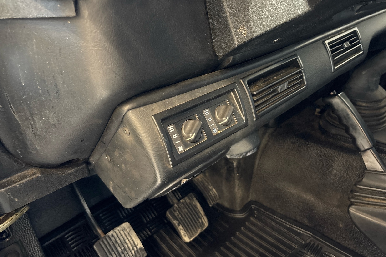 LAND ROVER Defender 2003