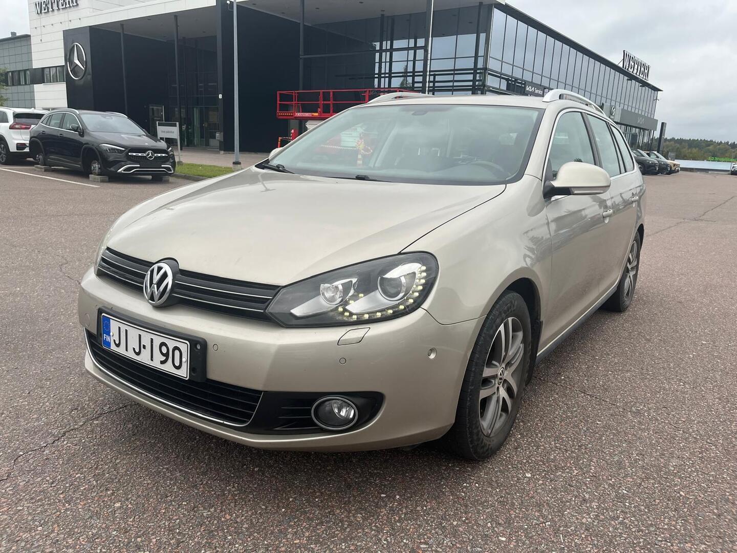 VOLKSWAGEN Golf 2013
