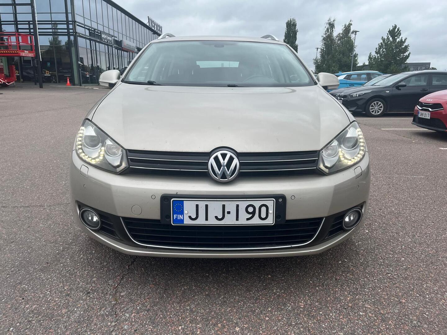 VOLKSWAGEN Golf 2013