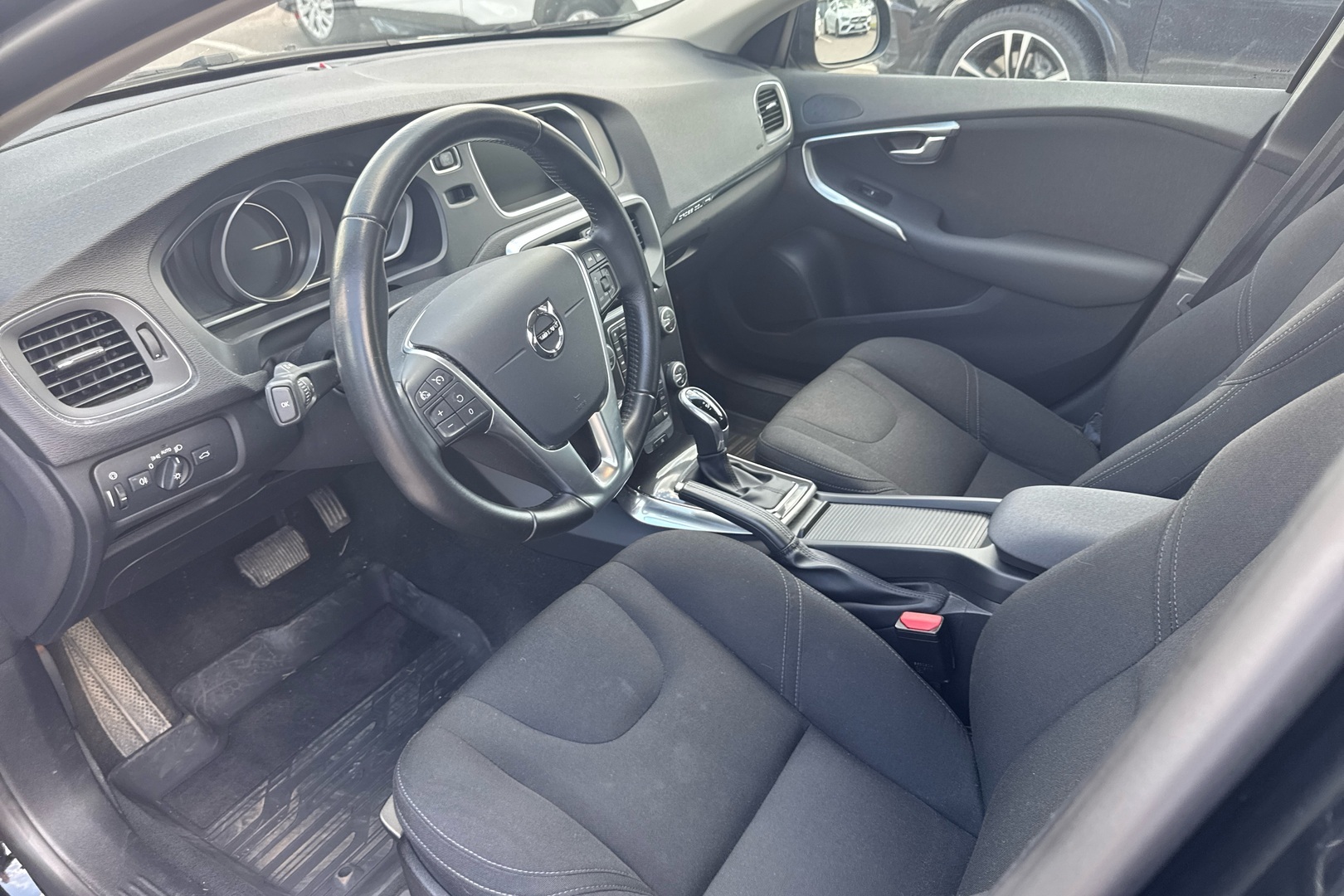 VOLVO V40 Cross Country 2017
