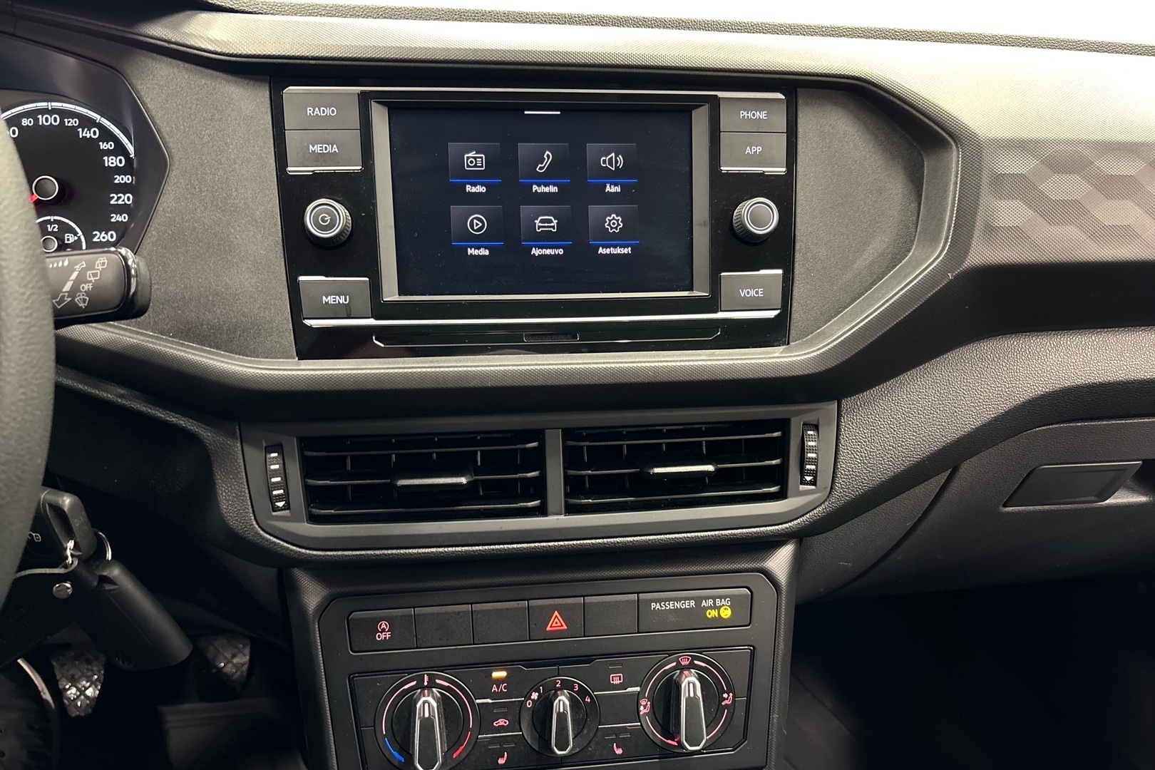 VOLKSWAGEN T-Cross 2019