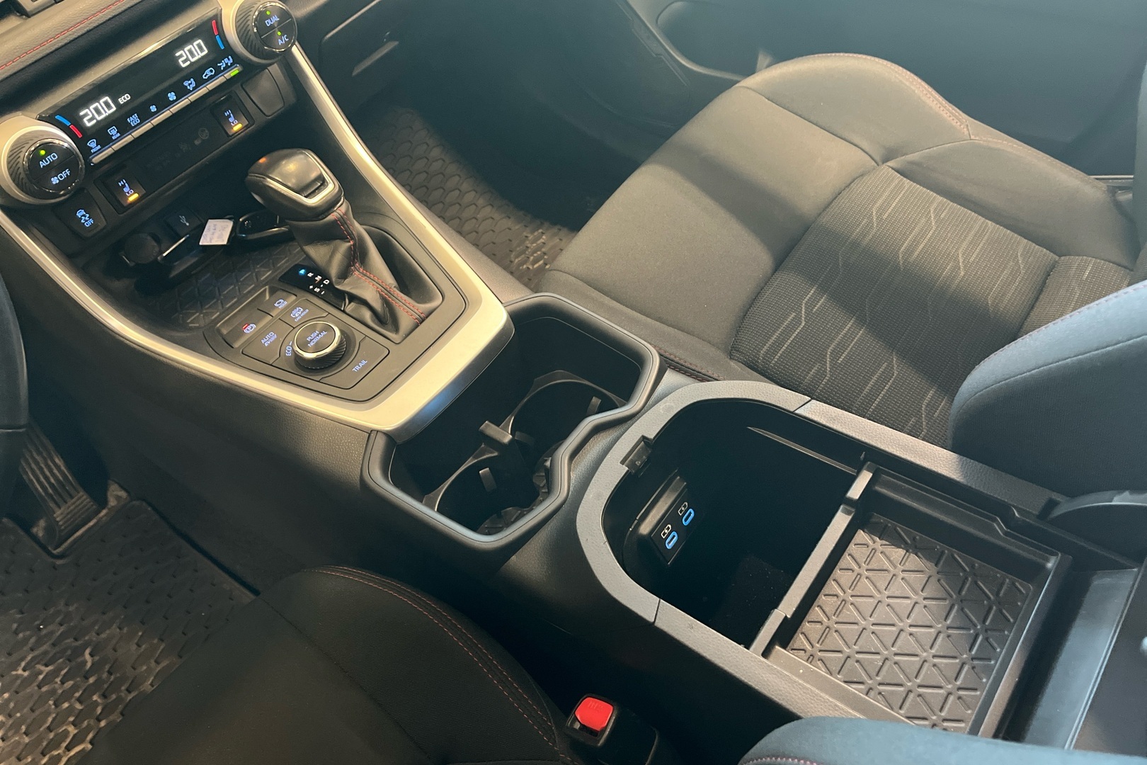 TOYOTA RAV4 Plug-in 2022