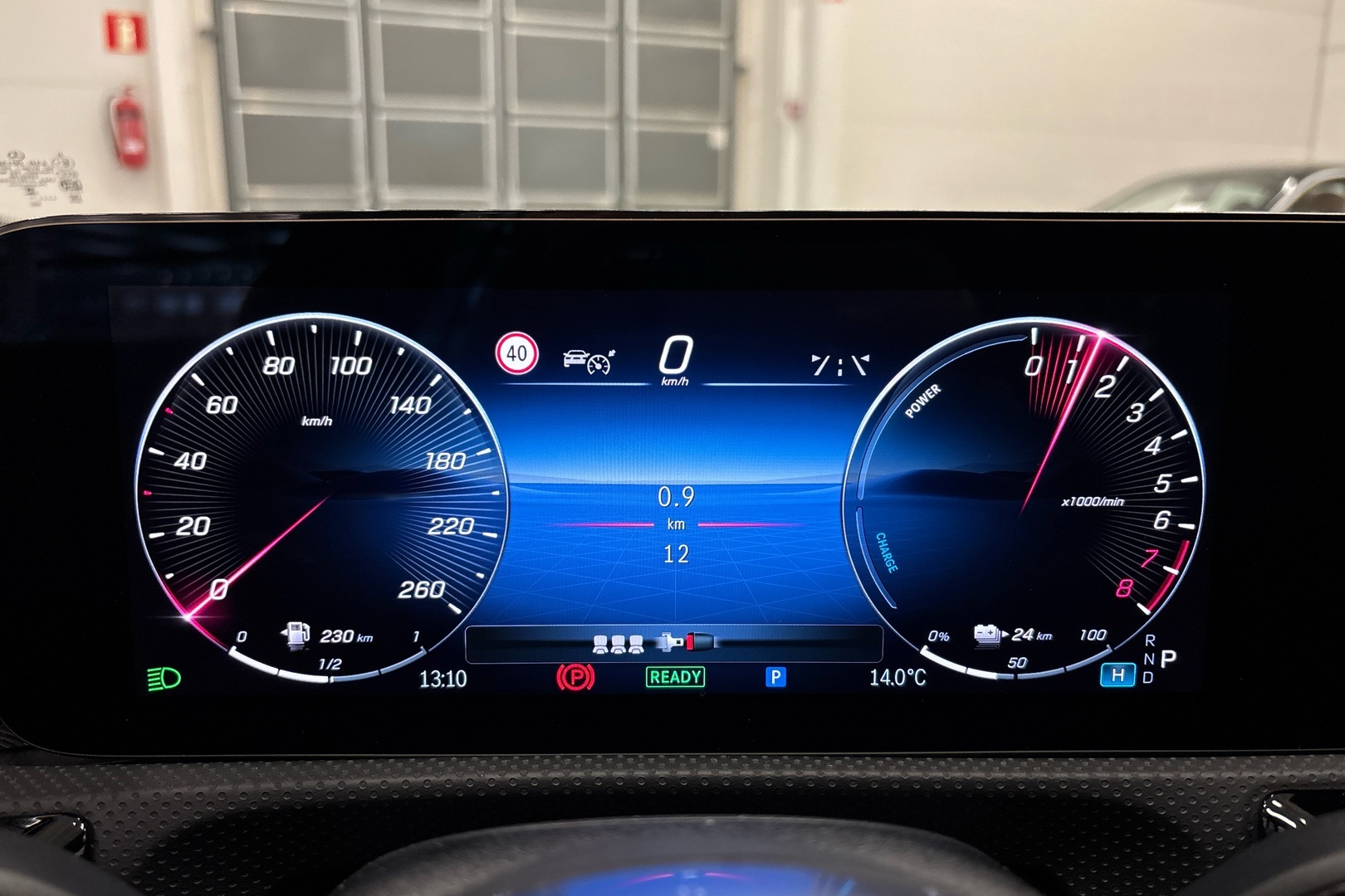 MERCEDES-BENZ CLA 2025